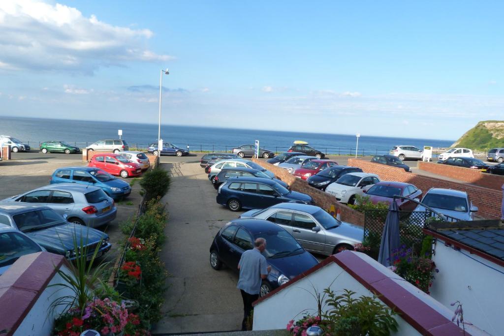 Catania Hotel Scarborough Exterior photo