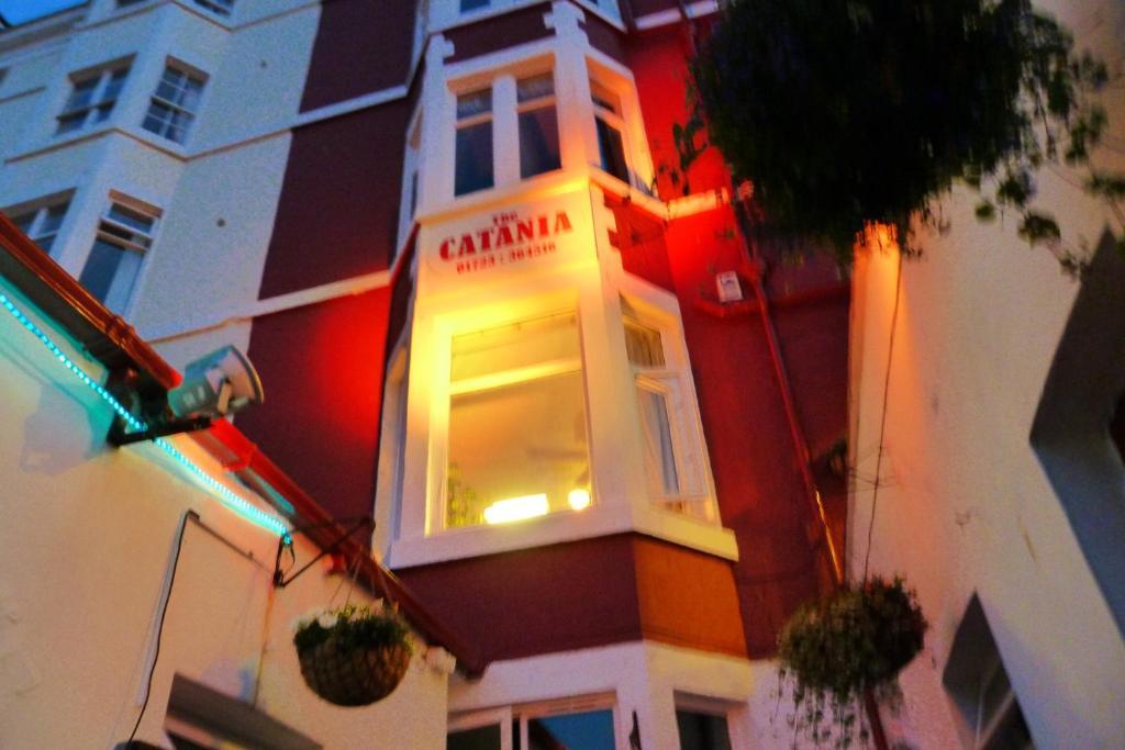 Catania Hotel Scarborough Exterior photo